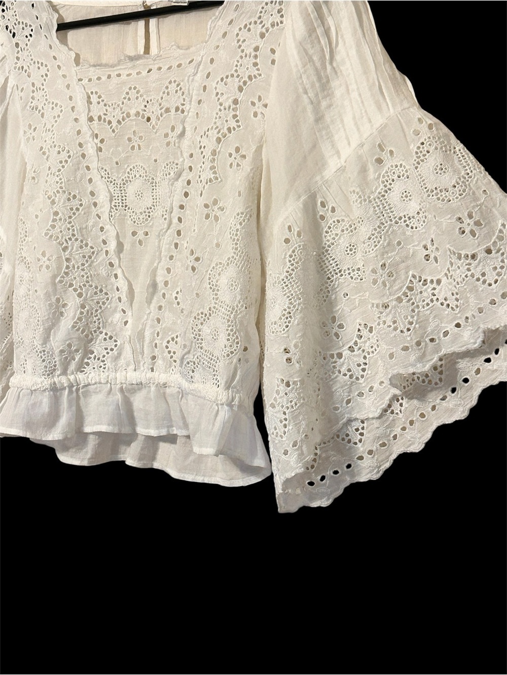 American Eagle Outfitters White Eyelet Lace Flare Sleeve Top Women XS Ethereal - Picture 4 of 12